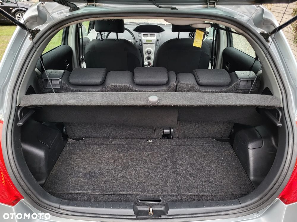 Toyota Yaris 1.3 VVT-i Cool - 14