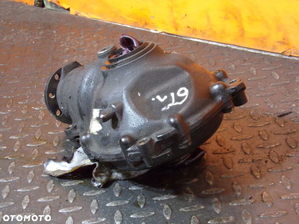 BMW X3 E83 3.0 B 06r most dyfer przod 1428832 - 3