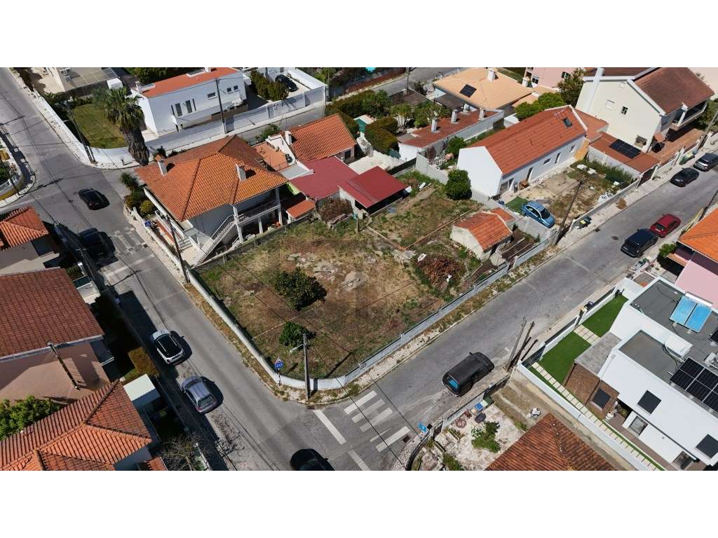 Moradia T3 de Luxo com Piscina e Garagem para Venda na Charneca da ... - Grande imagem: 3/28