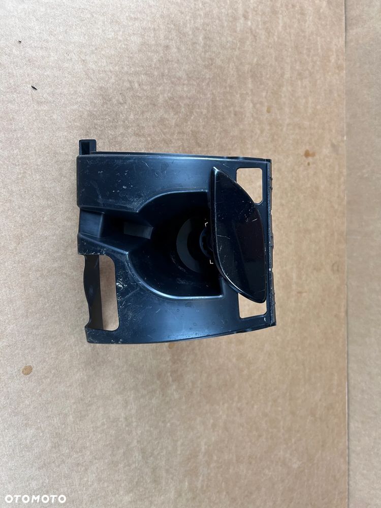 SKODA OCTAVIA II LIFT UCHWYT MOCOWANIE DYSZA SPRYSKIWACZ LAMPY LEWY 1300390132 1Z0807055A - 1