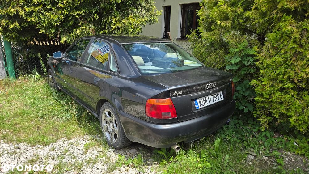 Audi A4 Avant 1.8 - 10
