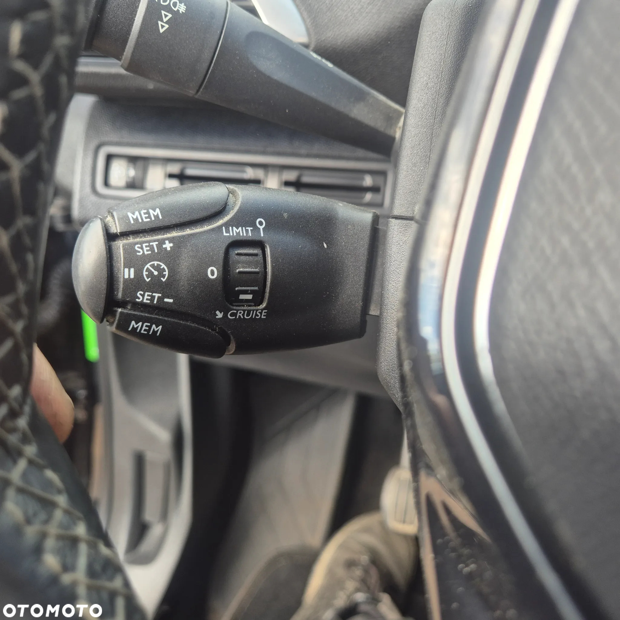 Peugeot 3008 1.2 PureTech Active Pack S&S - 20