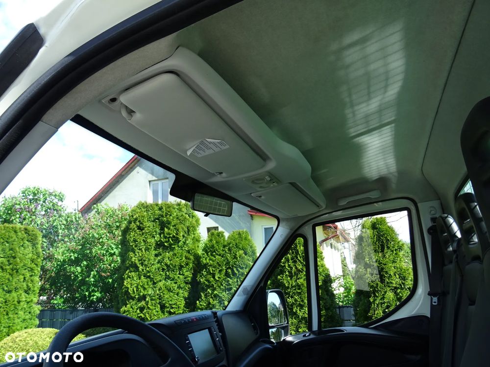 Iveco 35C15 Wywrotka 3- stronna 3,0 HPI KLIMA HAK Wzmocnione Resory Piękna - 31
