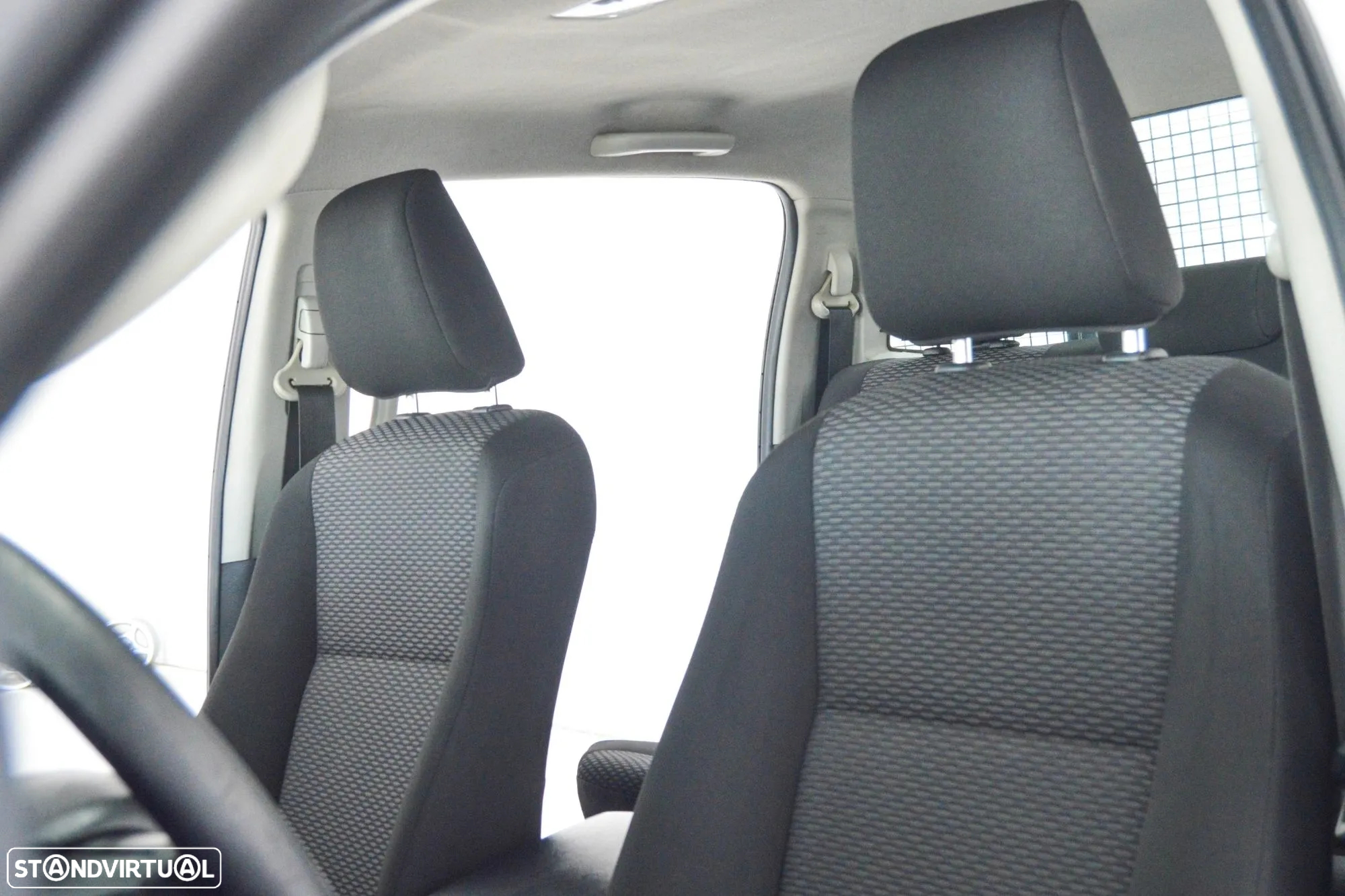Toyota Hilux 2.4 D-4D 2WD CD CM - 48