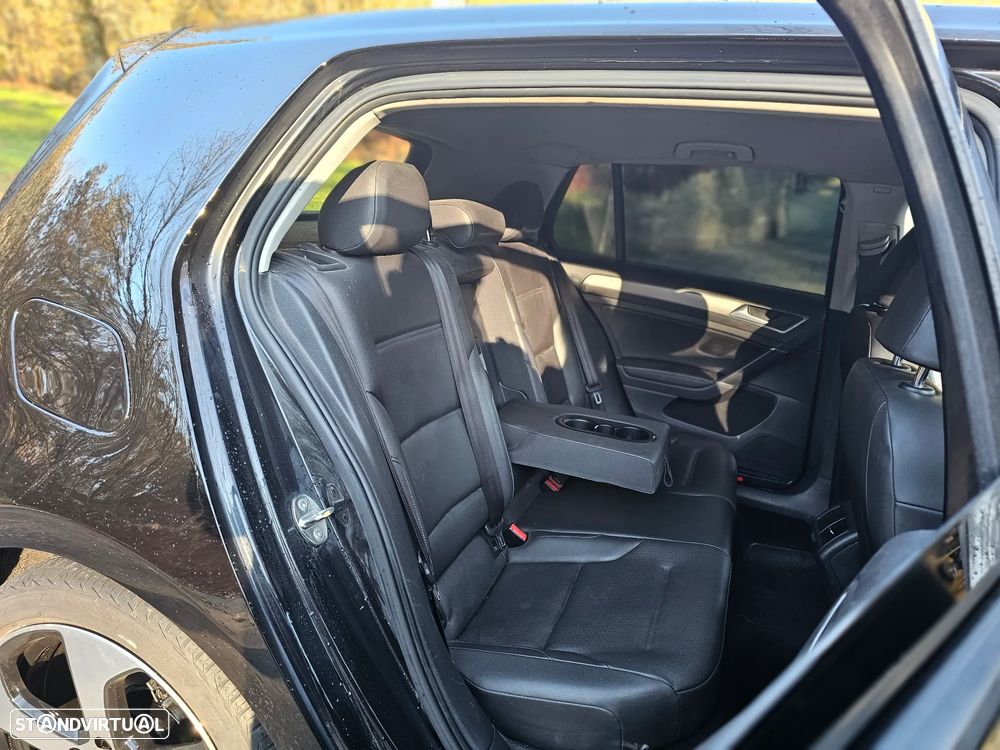 VW Golf 1.6 TDi R-Line - 14