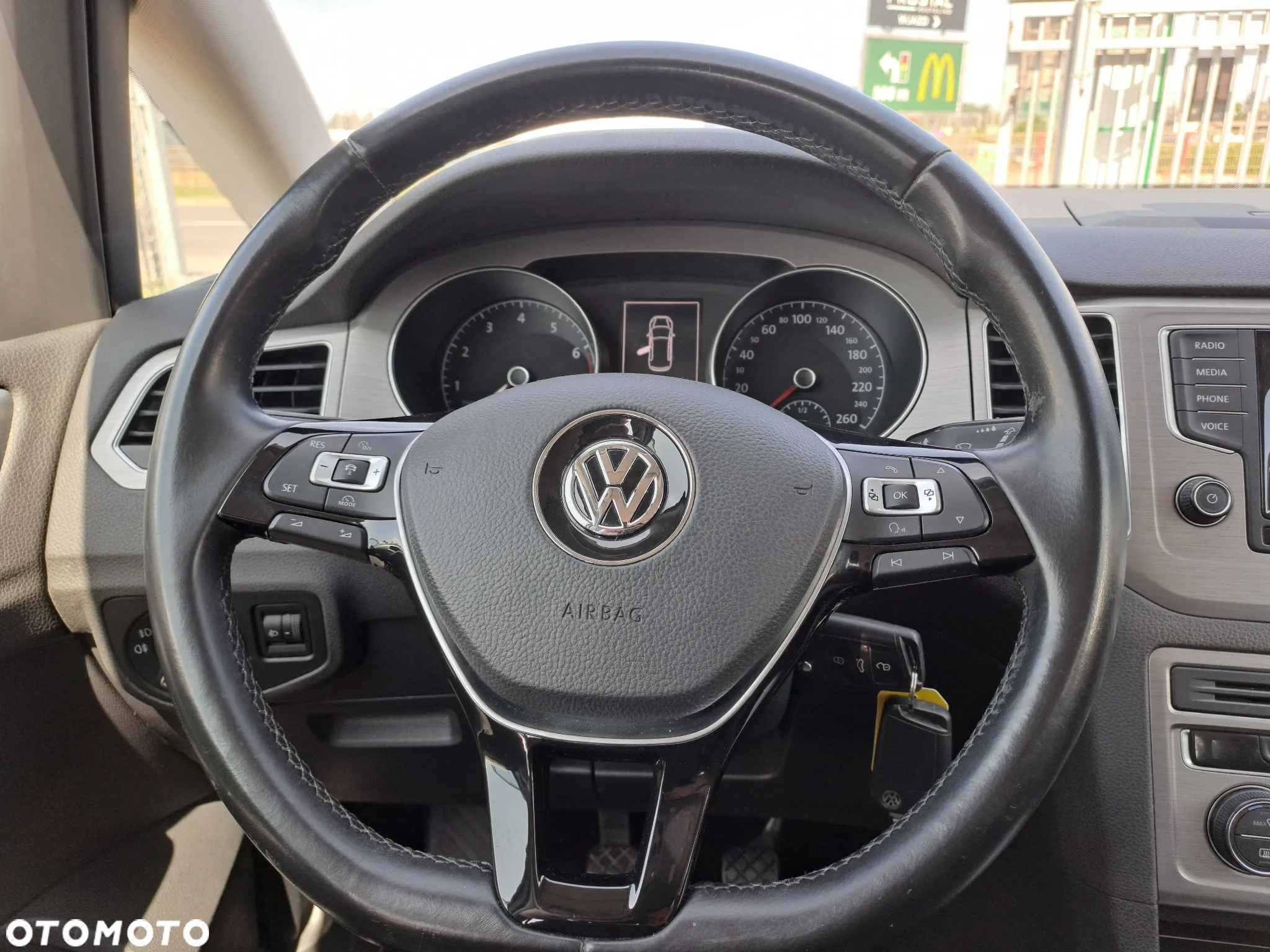 Volkswagen Golf Sportsvan 1.4 TSI (BlueMotion Technology) Comfortline - 15