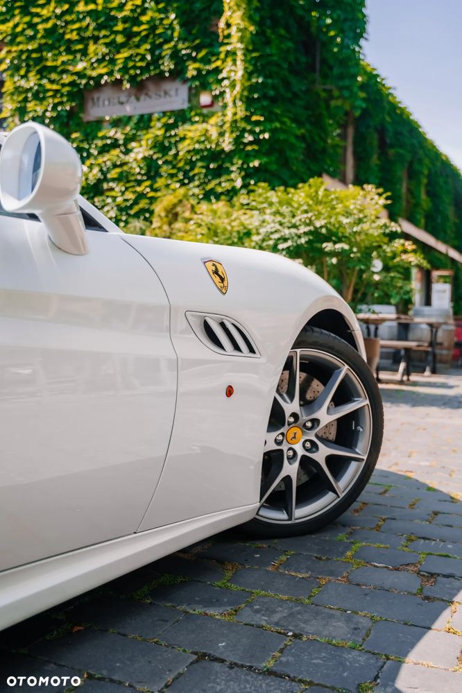 Ferrari California F1 DCT - 7