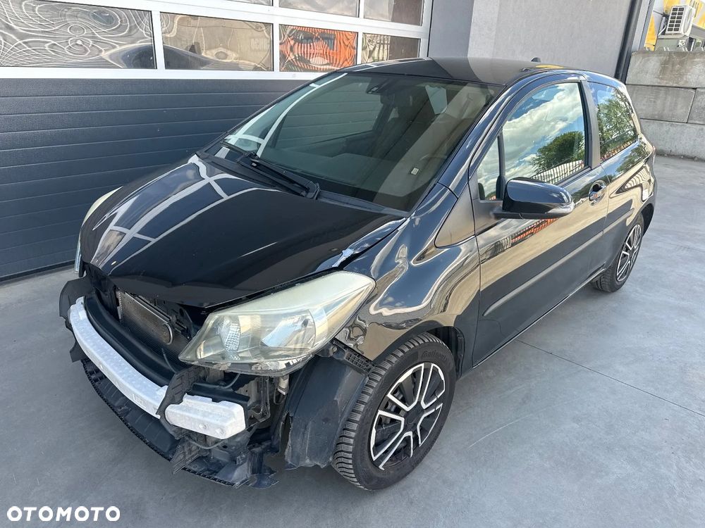 Toyota Yaris 1.0 Luna - 4