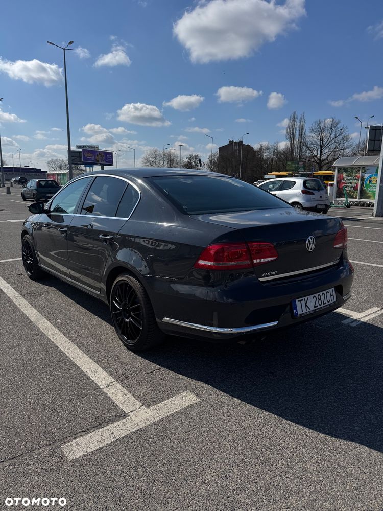 Volkswagen Passat 2.0 TDI Comfortline - 4
