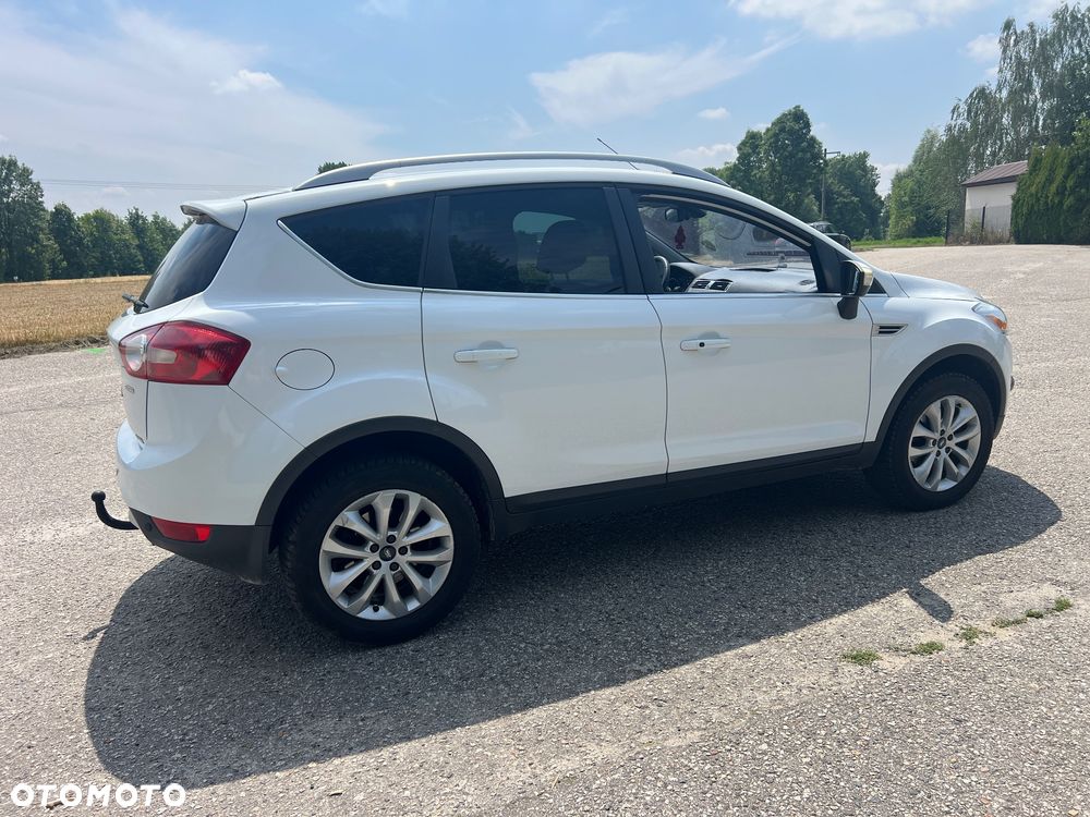Ford Kuga 2.0 TDCi 2x4 Titanium - 16