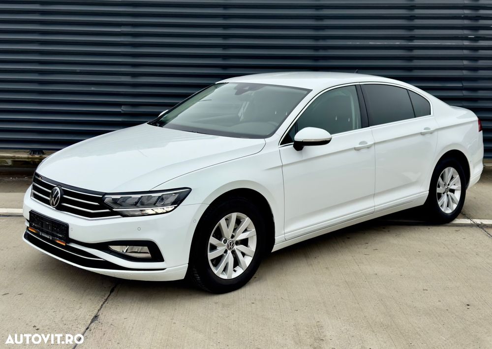 Volkswagen Passat - 2