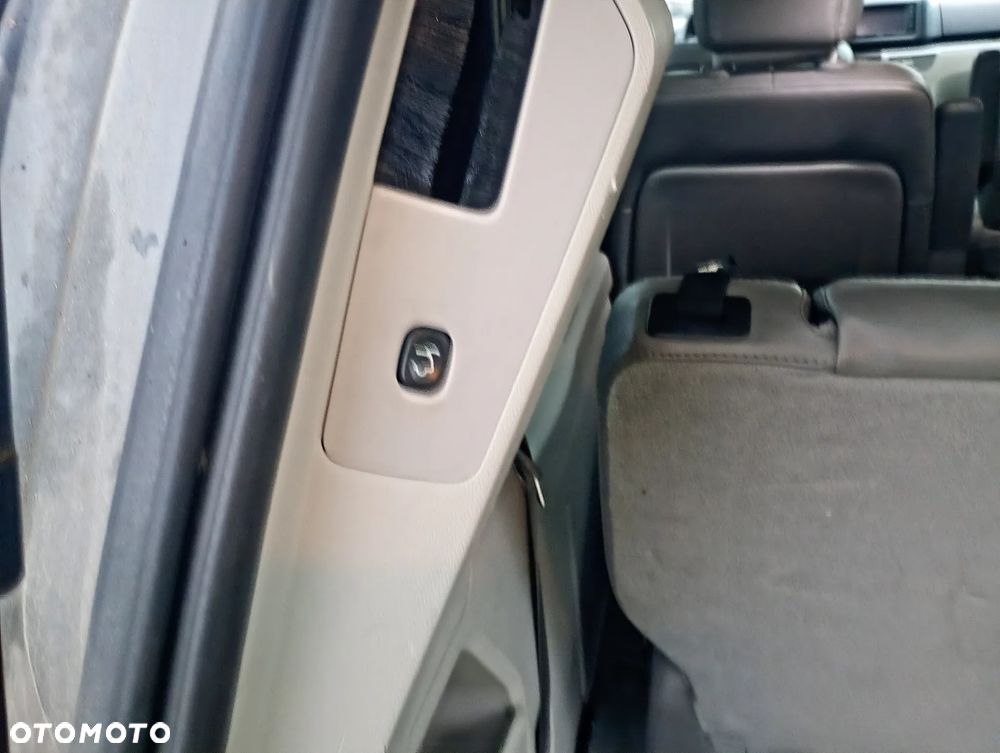 Volkswagen Routan - 20