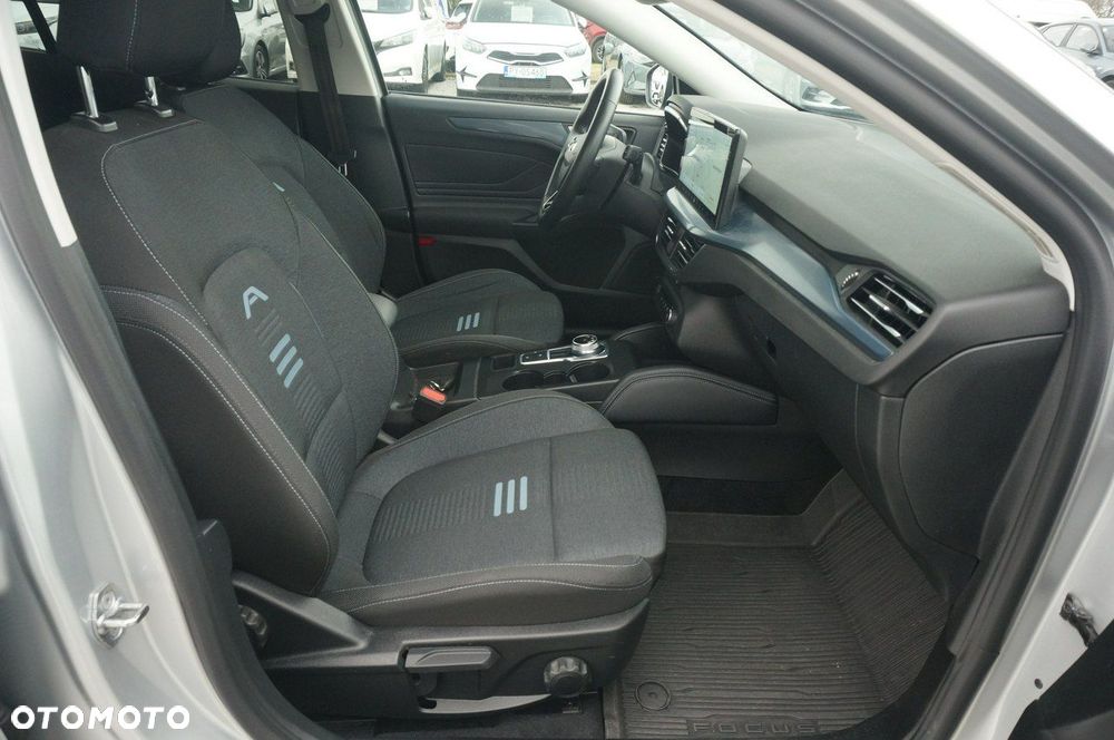 Ford Focus - 28