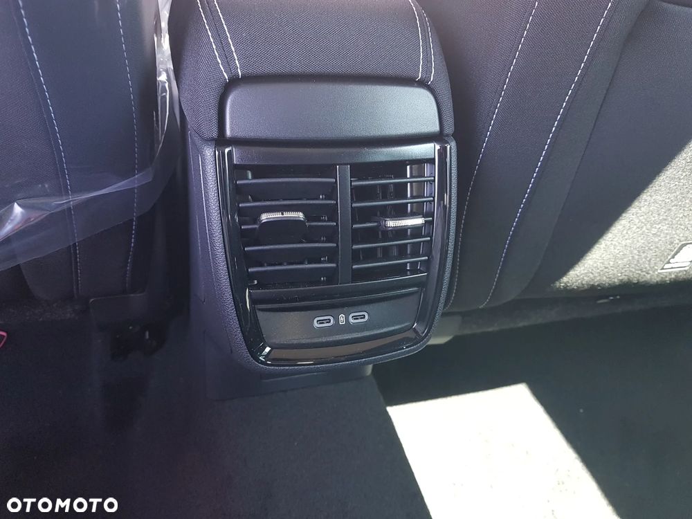 Skoda Kamiq 1.0 TSI Monte Carlo DSG - 13