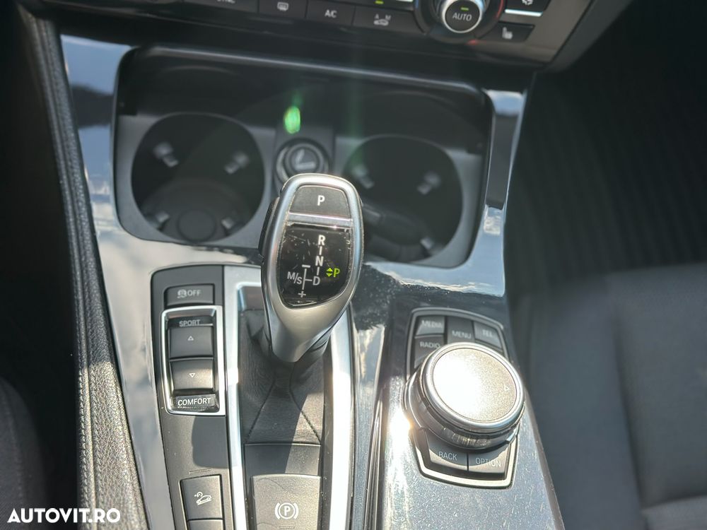 BMW Seria 5 525d xDrive AT - 27