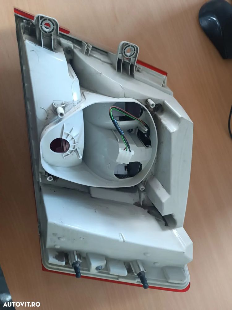 STOP STANGA SKODA OCTAVIA 3 - 3