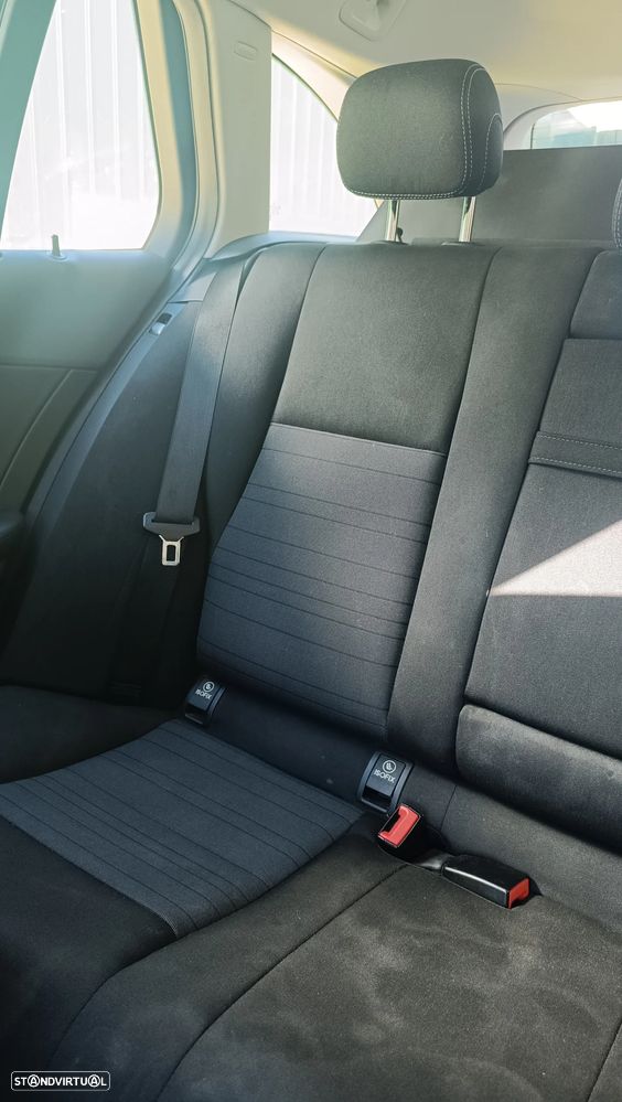 Mercedes-Benz C 200 - 12