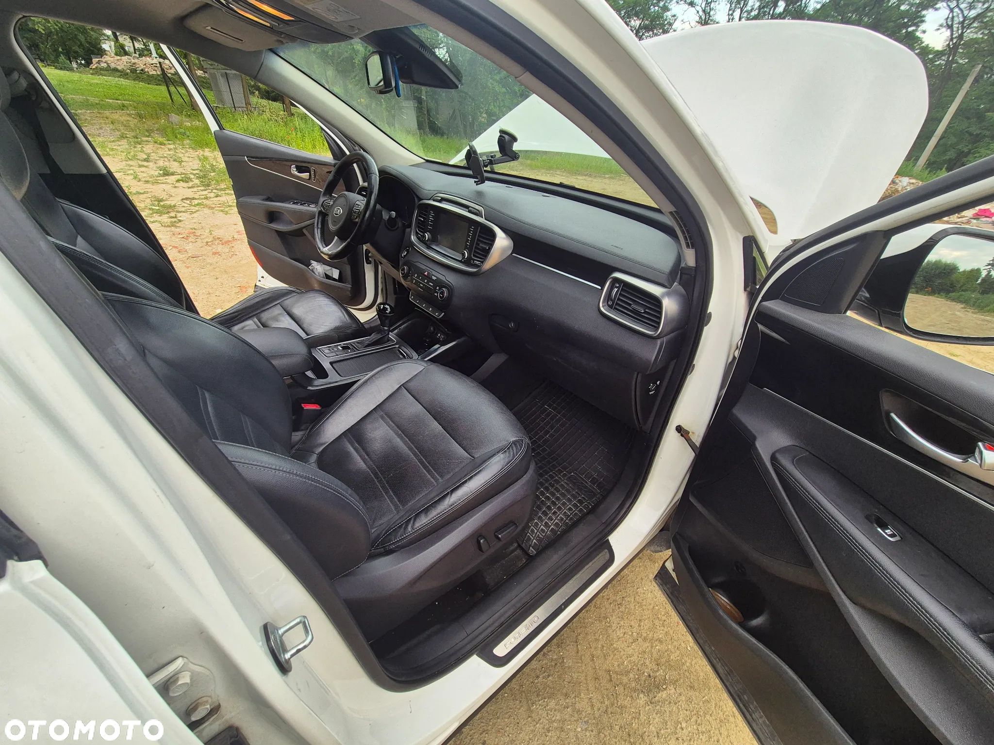 Kia Sorento - 12