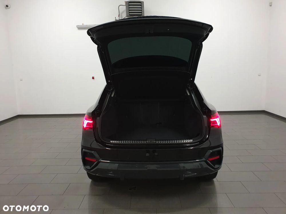 Audi Q3 Sportback 35 TDI quattro S tronic S line - 5