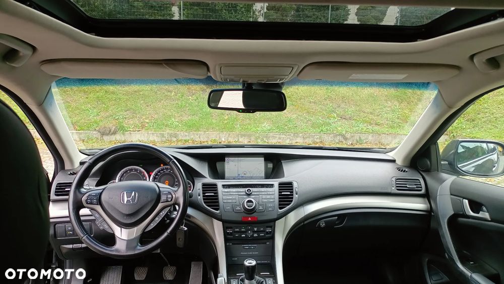 Honda Accord 2.0 Executive Nav - 8