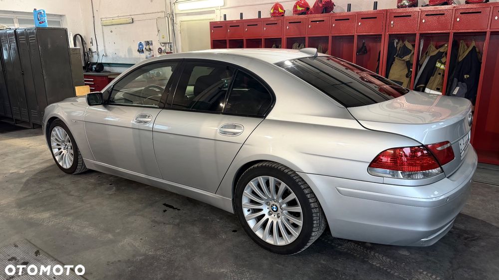 BMW Seria 7 - 17