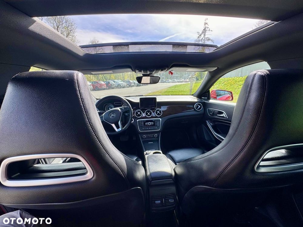 Mercedes-Benz CLA 250 7G-DCT Sport - 8