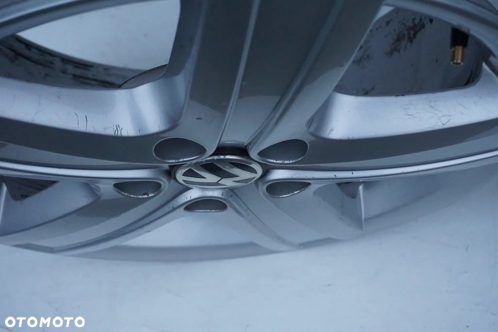 Volkswagen 5x120 17'' 7J et55 - 8