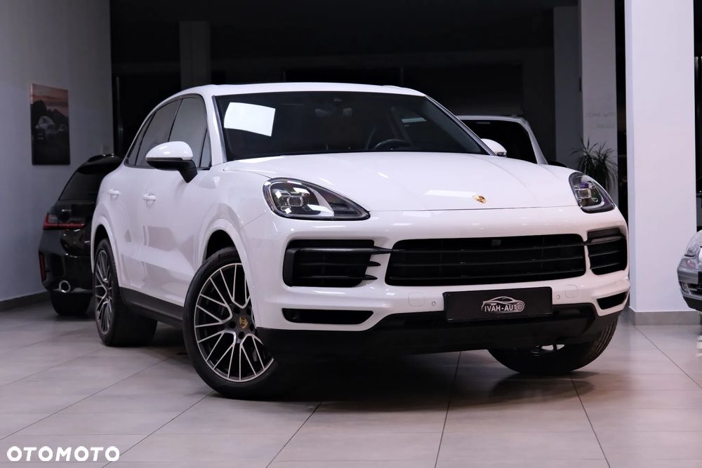 Porsche Cayenne - 1