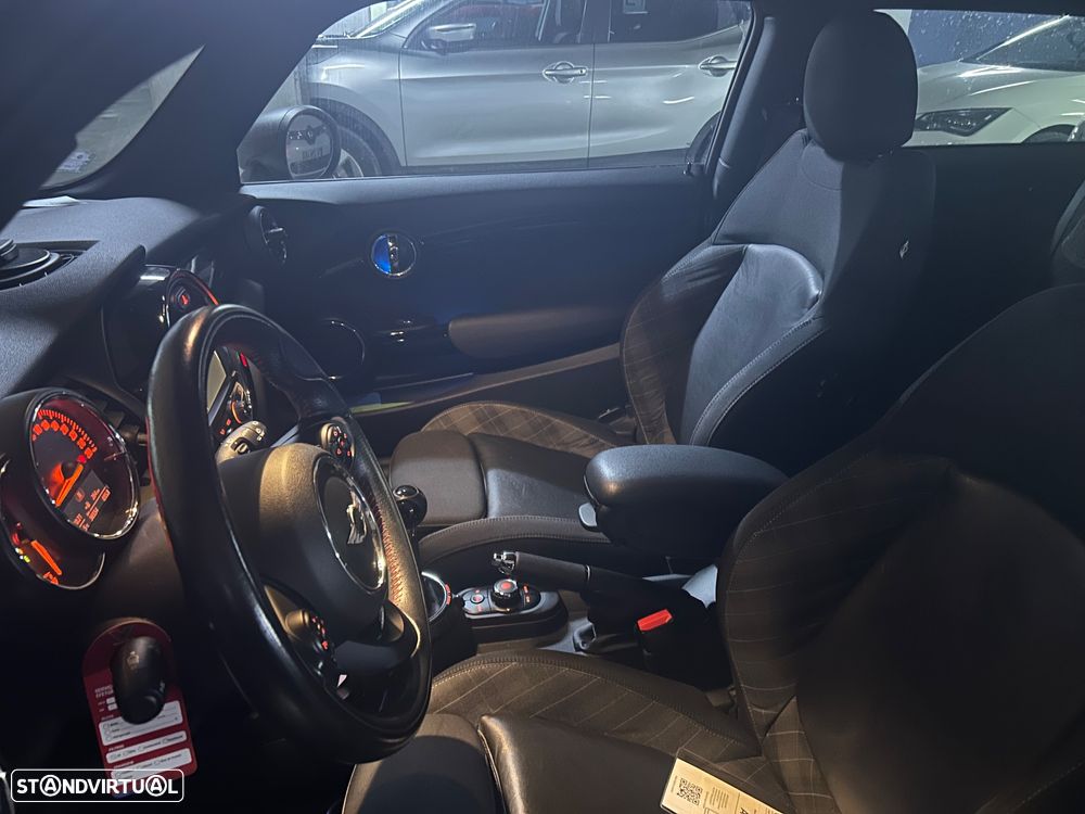 MINI 3 Portas One D - 3