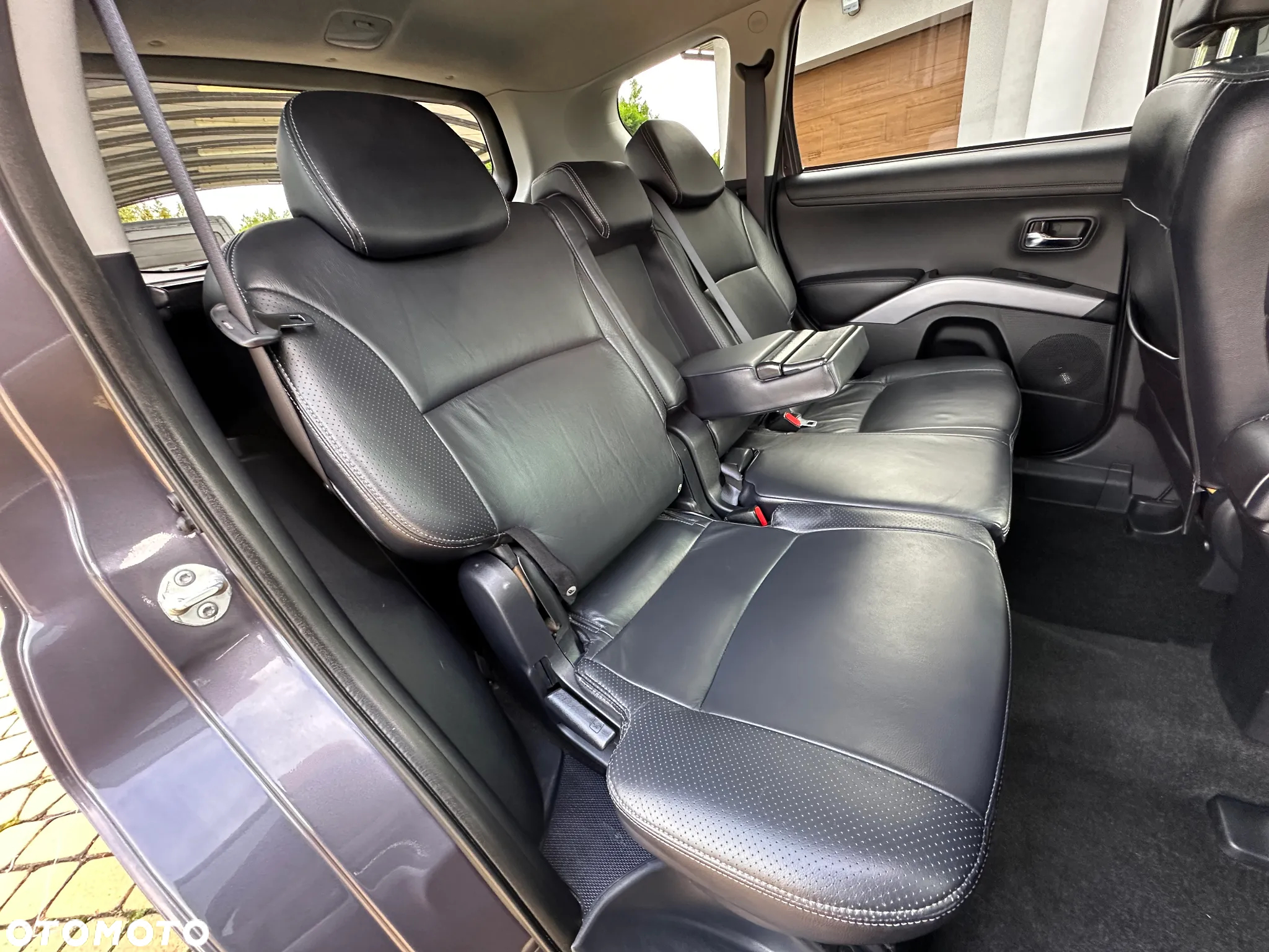 Mitsubishi Outlander - 21