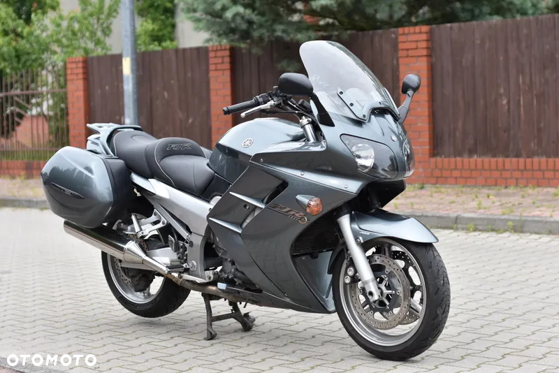 Yamaha FJR - 3