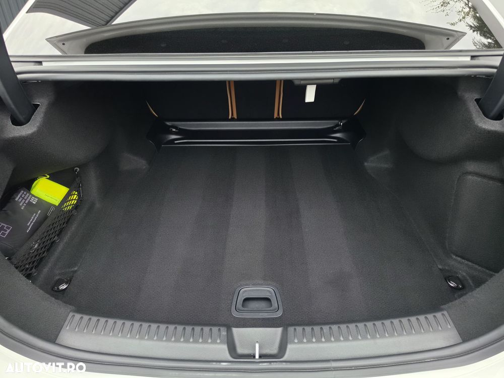 Mercedes-Benz E 200 9G-TRONIC Edition AMG Line - 35