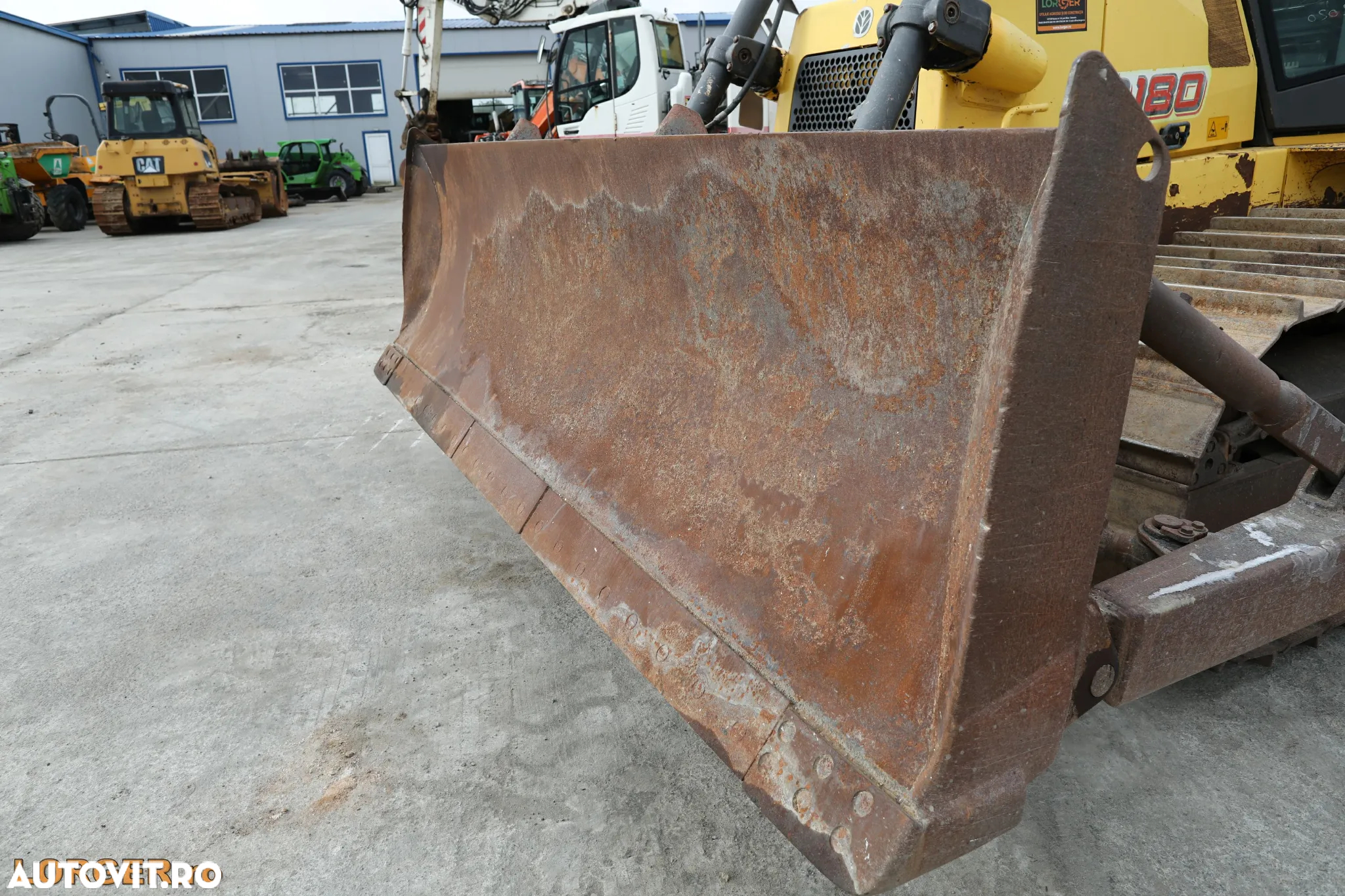 New Holland D 180 - 6