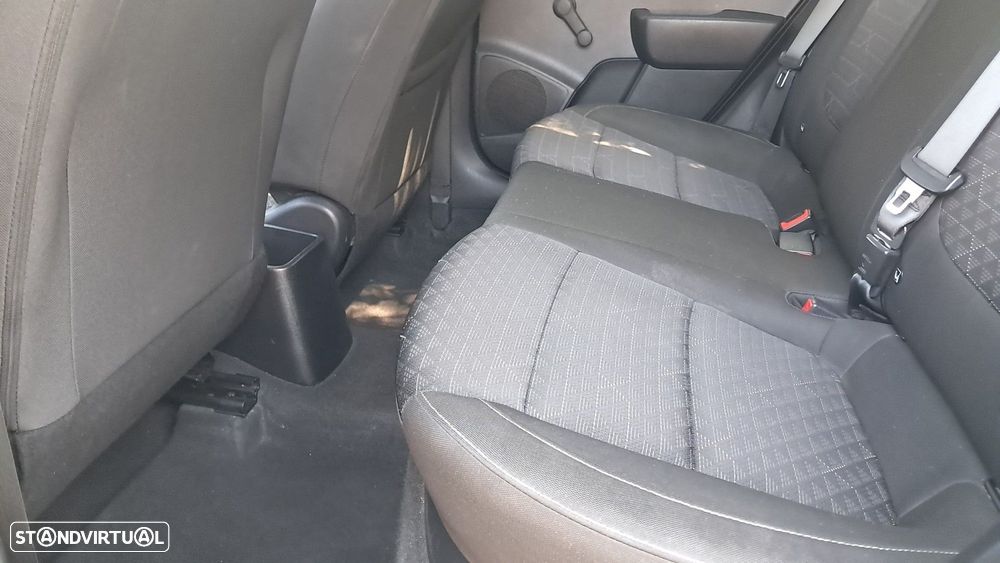 Kia Rio 1.4 CRDi TX - 25