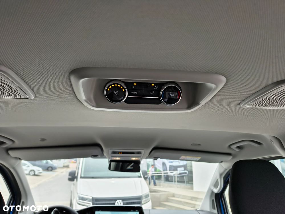 Volkswagen Caravelle - 3