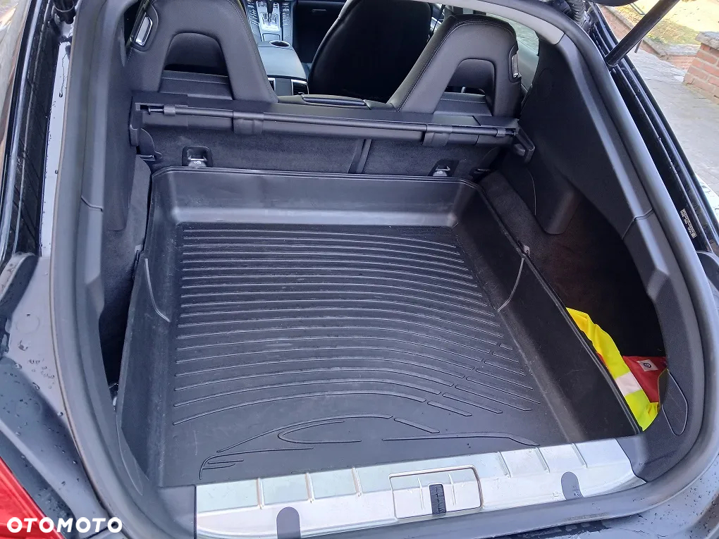 Porsche Panamera - 22