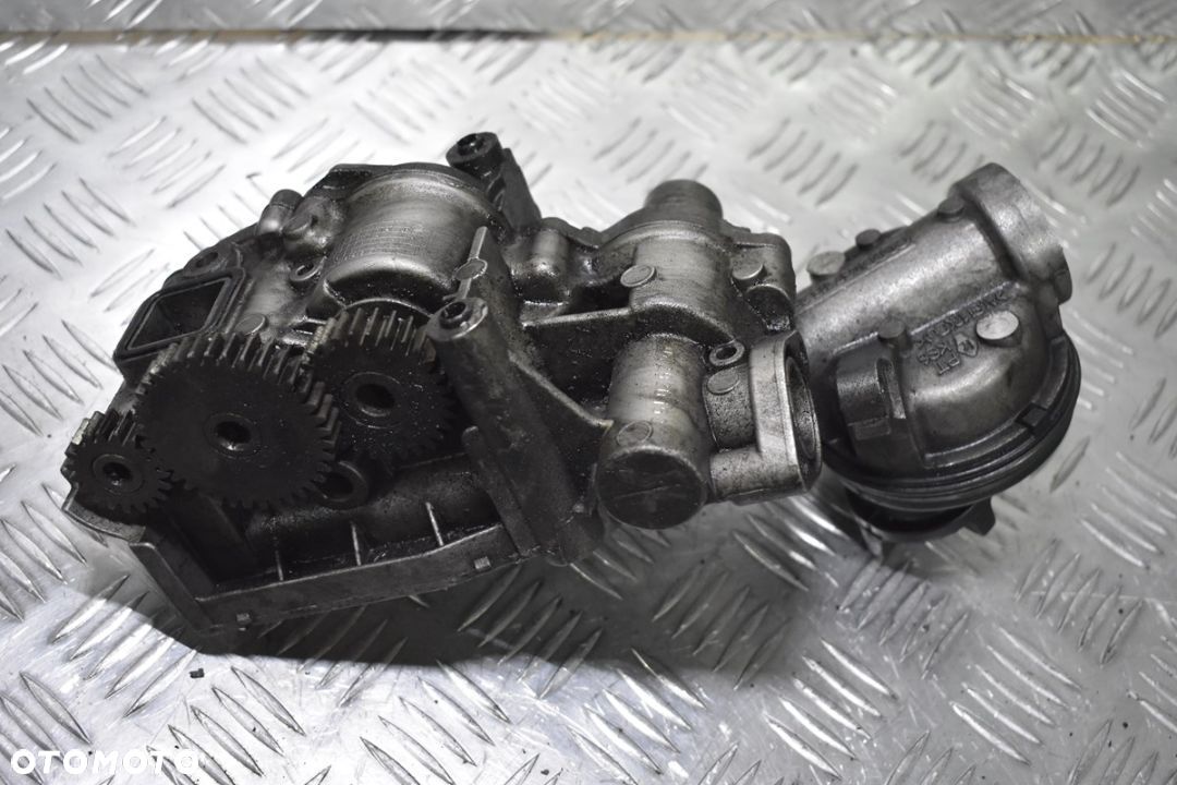 Audi A8 D3 4.2 Pompa oleju 079115103L - 1