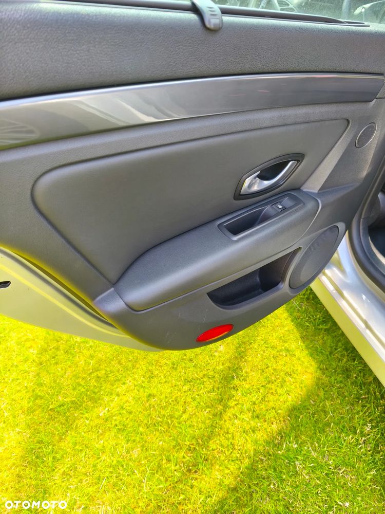 Renault Laguna 2.0 DCi FAP Dynamique - 31
