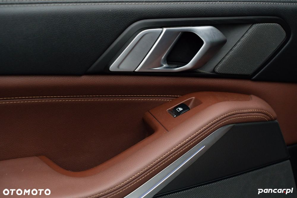 BMW X5 xDrive45e - 34