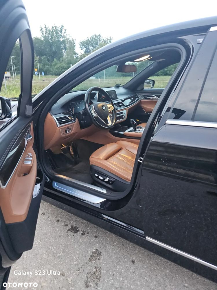 BMW Seria 7 - 8