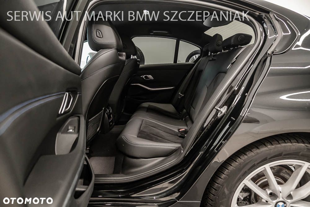 BMW Seria 3 320d xDrive mHEV M Sport sport - 23