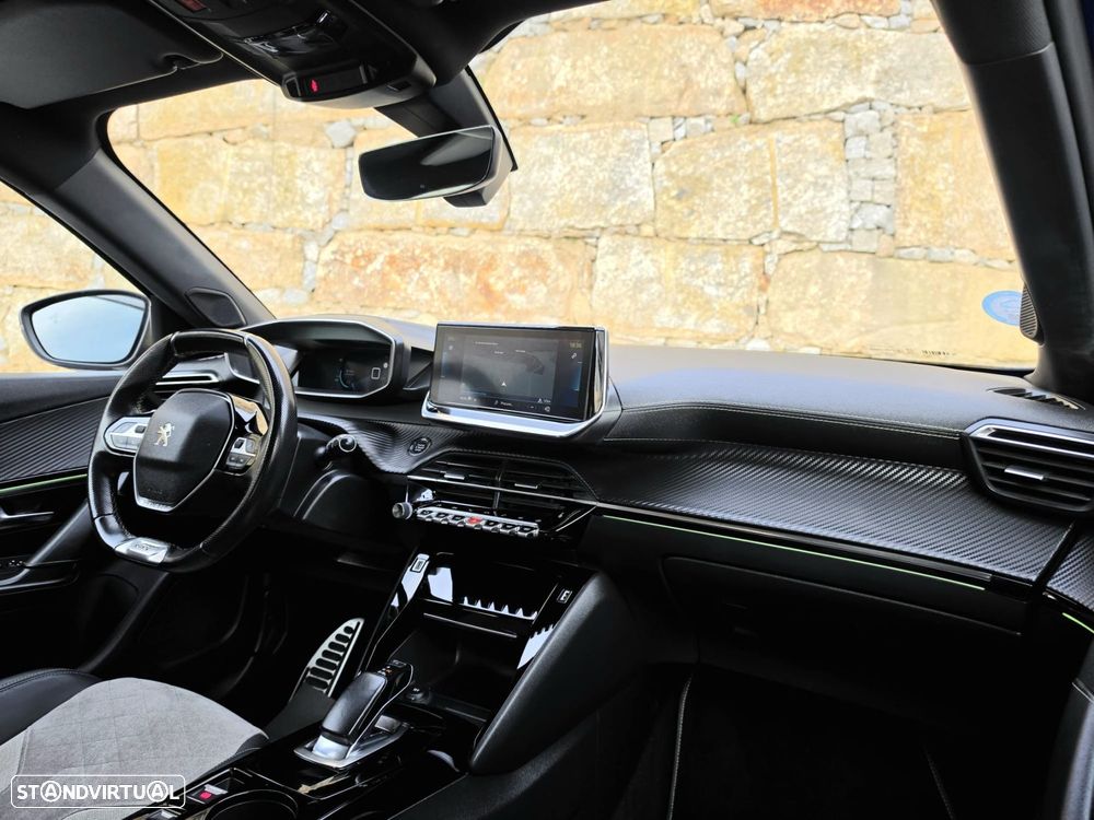 Peugeot e-2008 50 kWh GT - 38