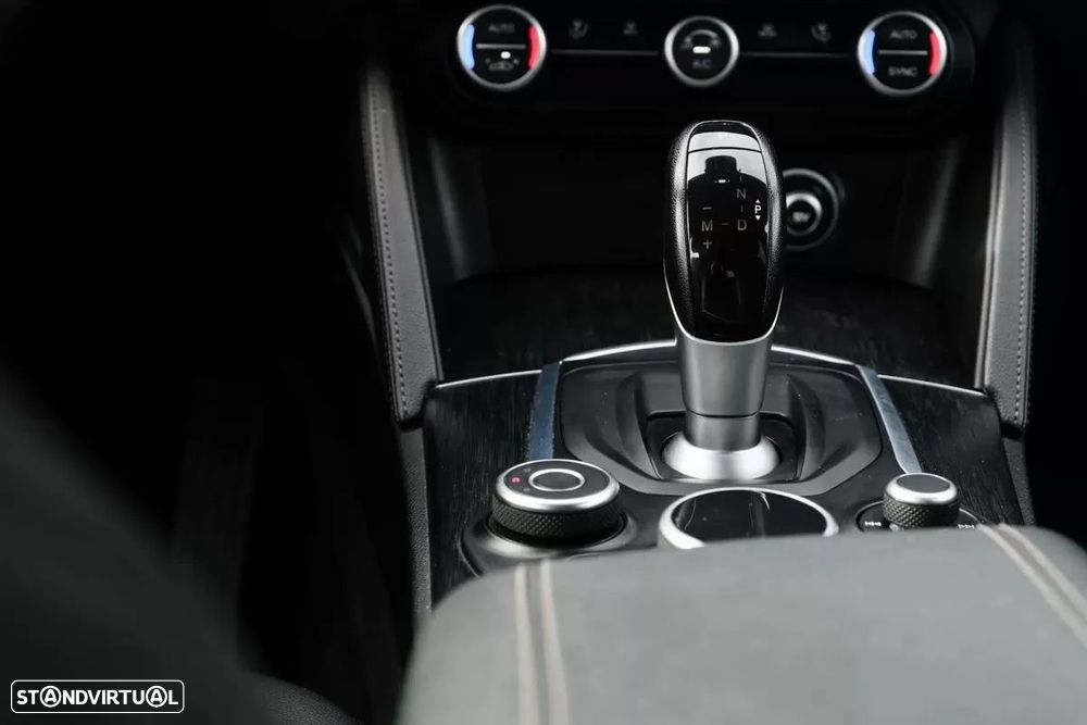 Alfa Romeo Stelvio 2.2 D Super AT8 - 16