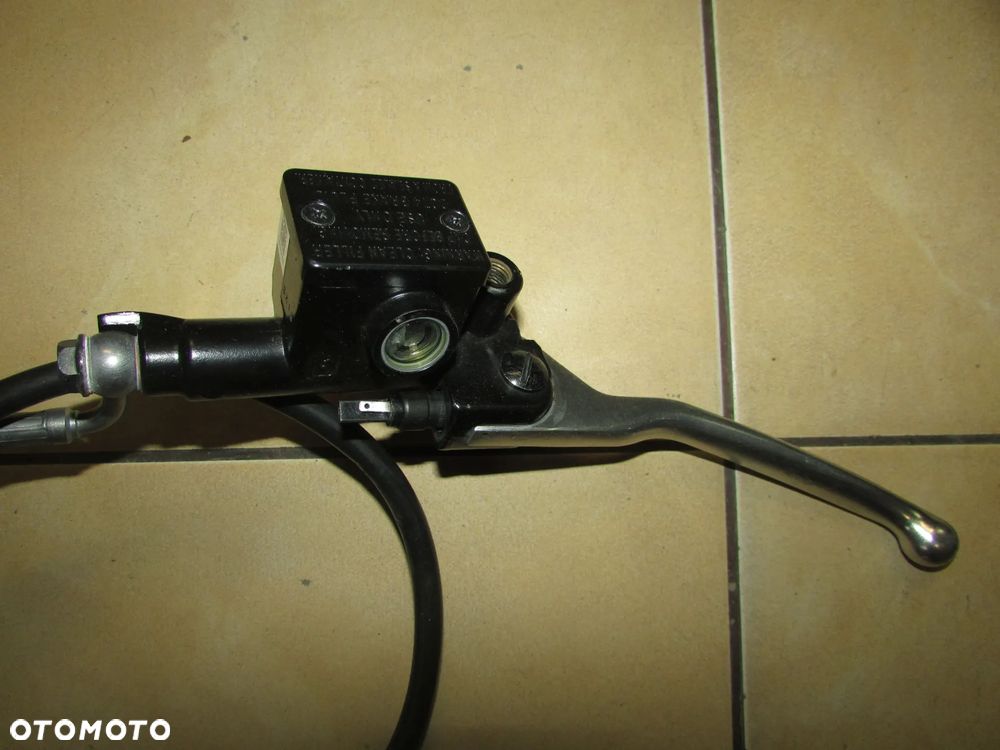 Vespa GTV 300 hpe 2024 pompa hamulcowa lewa tylko 3400km - 1