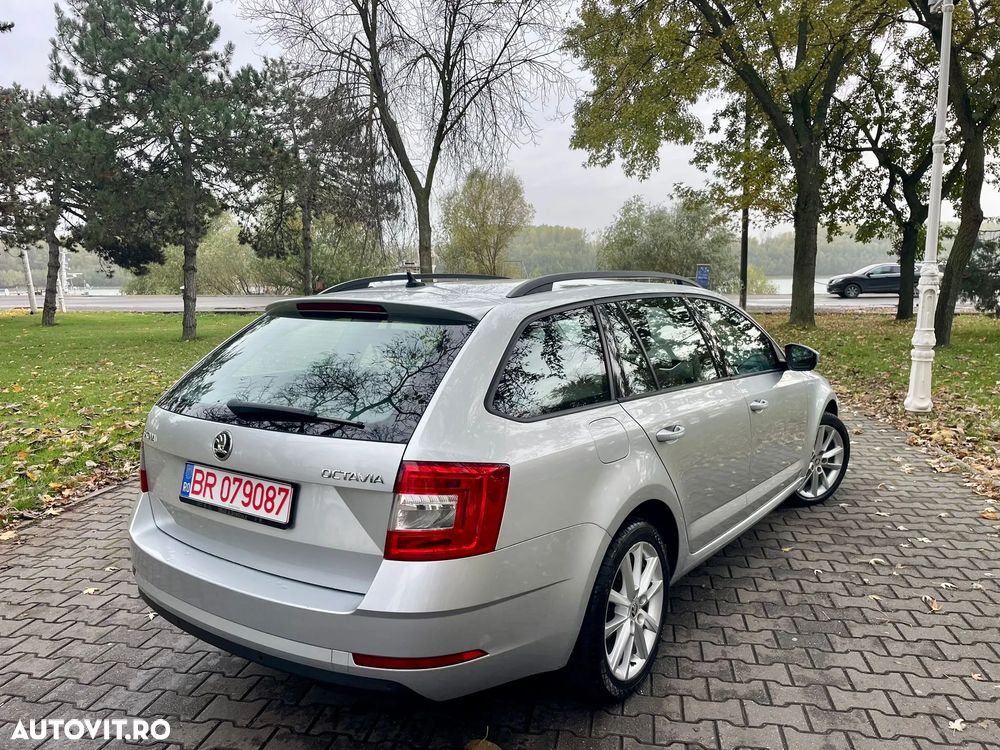 Skoda Octavia 2.0 TDI DSG Premium Edition - 3