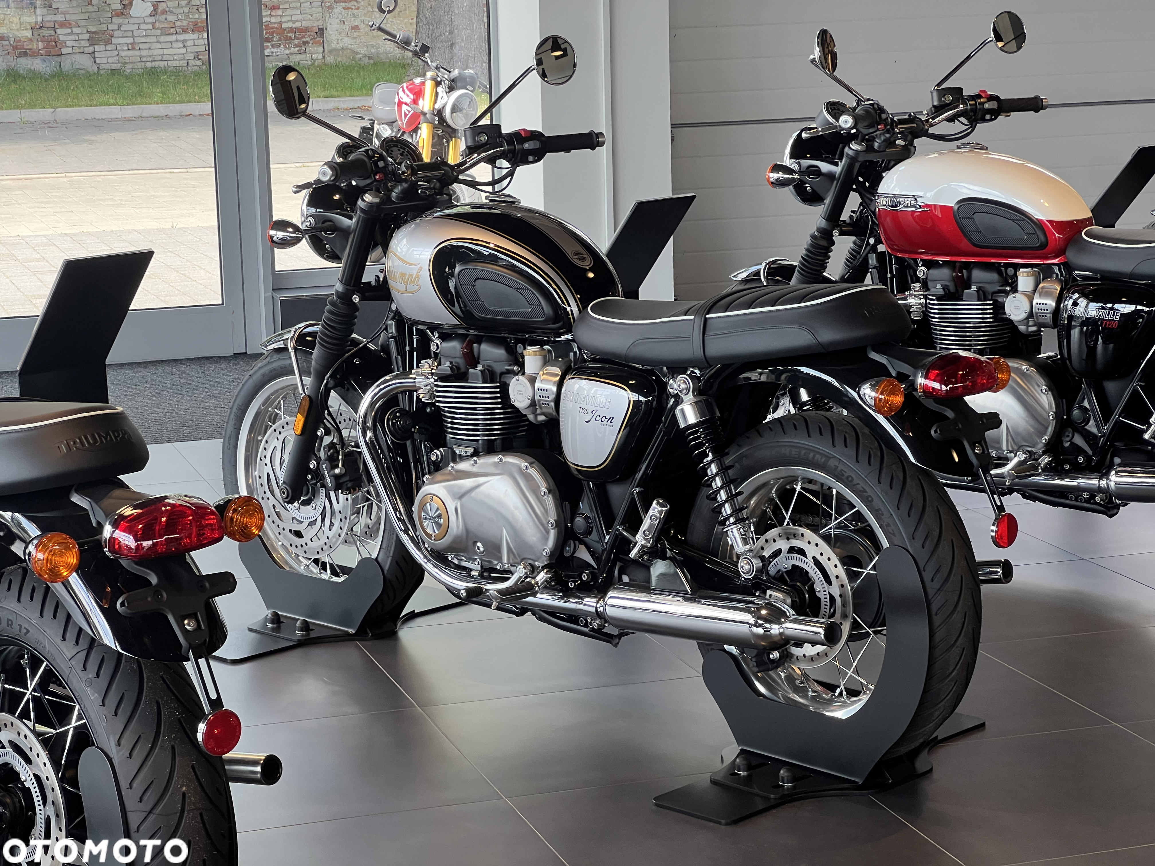 Triumph Bonneville - 5
