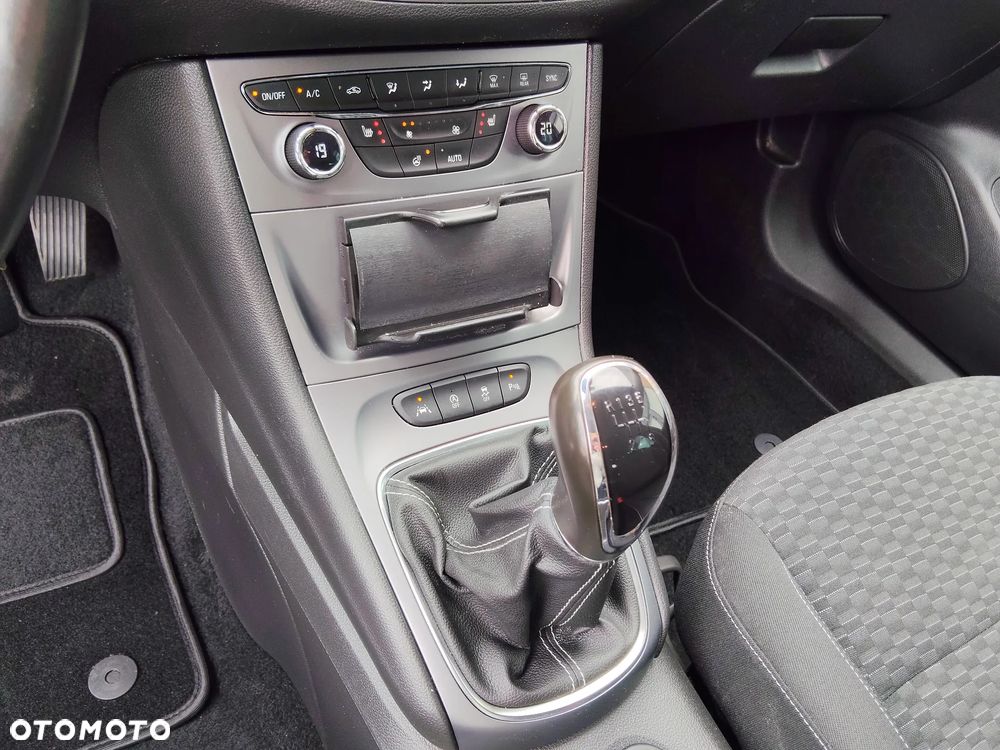 Opel Astra 1.6 D (CDTI) Start/Stop Innovation - 15
