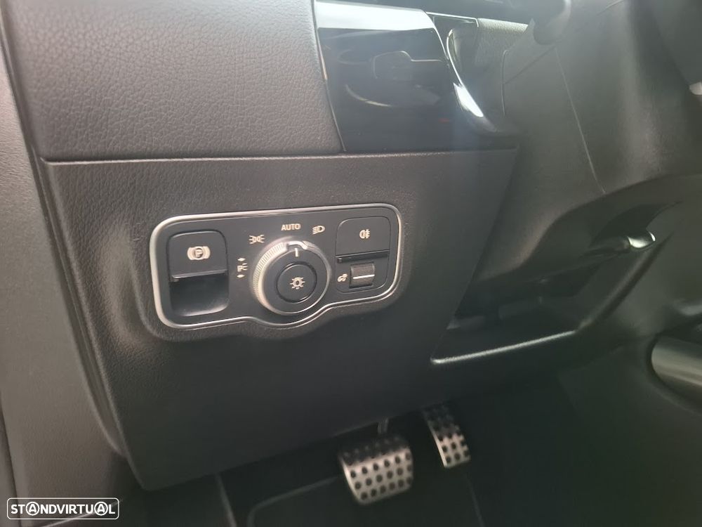 Mercedes-Benz GLA 250 e 8G-DCT AMG Line - 34