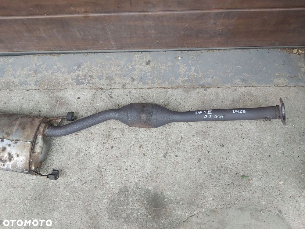 Toyota Rav4 III LIFT 2,2 d4d katalizator tłumik środkowy - 3