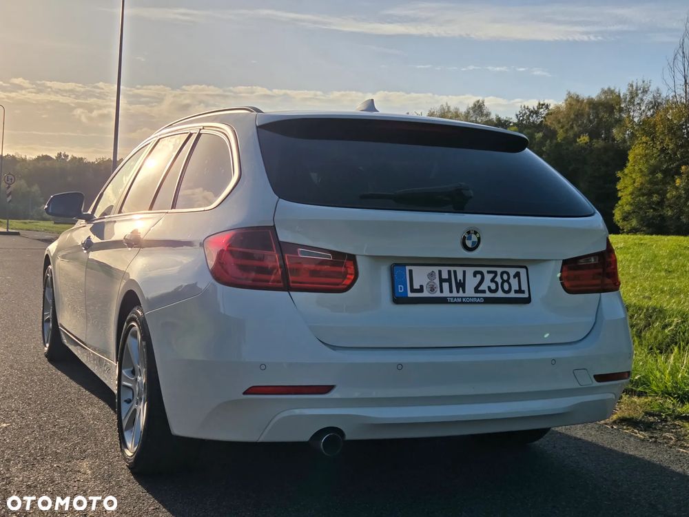 BMW Seria 3 318d xDrive - 4